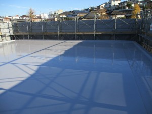 3プール管理棟屋根ウレタン塗膜防水